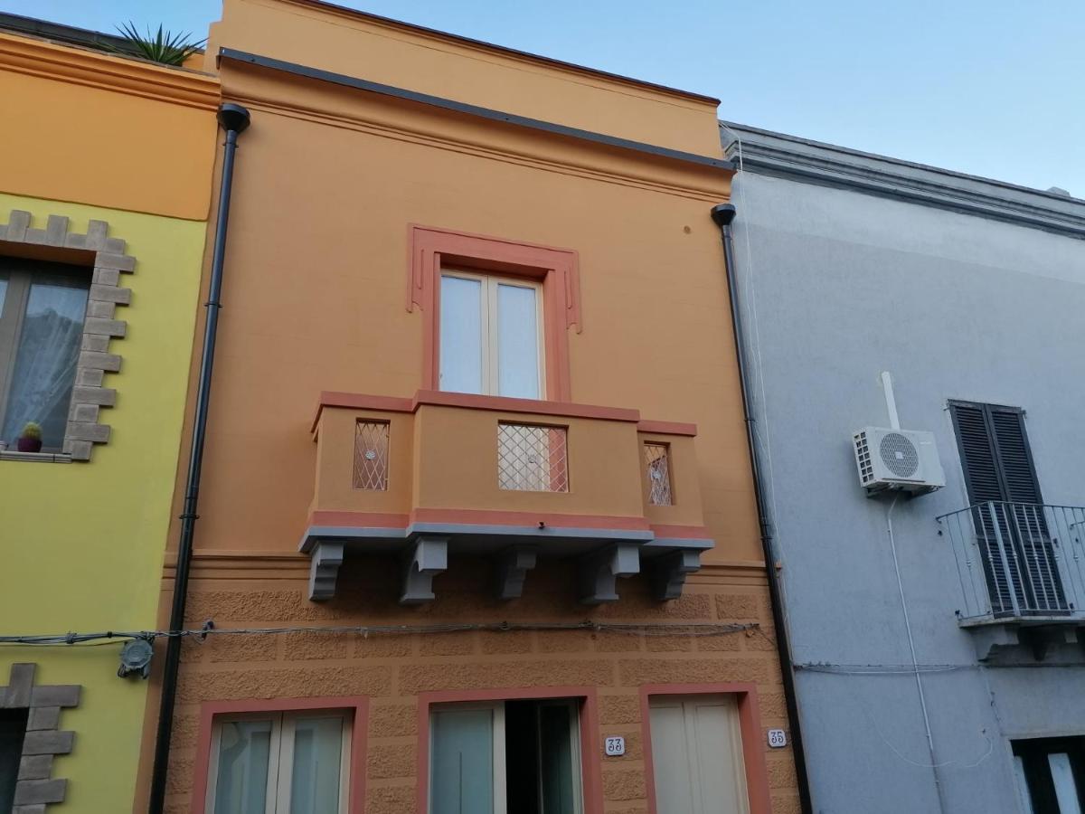 Appartamento Su Palazzina Storica In Centro A SantʼAntìoco Extérieur photo